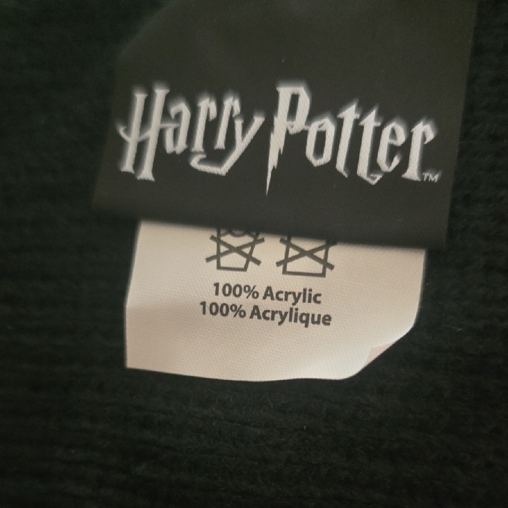 Warner Bros. Black Harry Potter Scarf - Picture 2 of 9